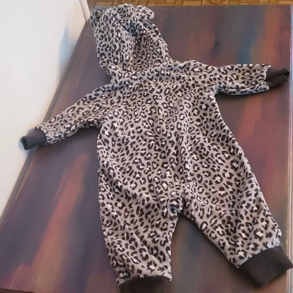 Adorable Fleece Animal Printed Carter's Hooded Jumpsuit Sz 3 Mos